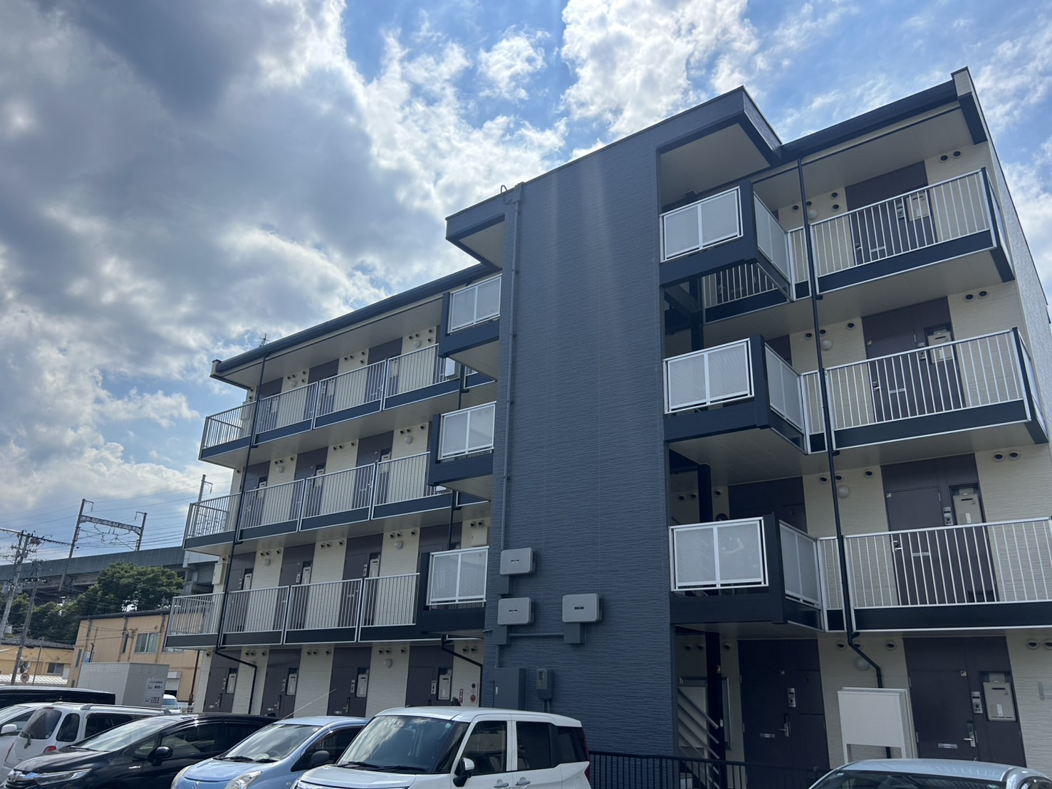 福島市でマンション外壁塗装工事を行いました。